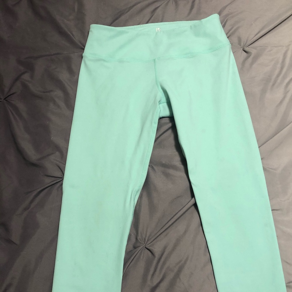 Buff bunny cropped leggings